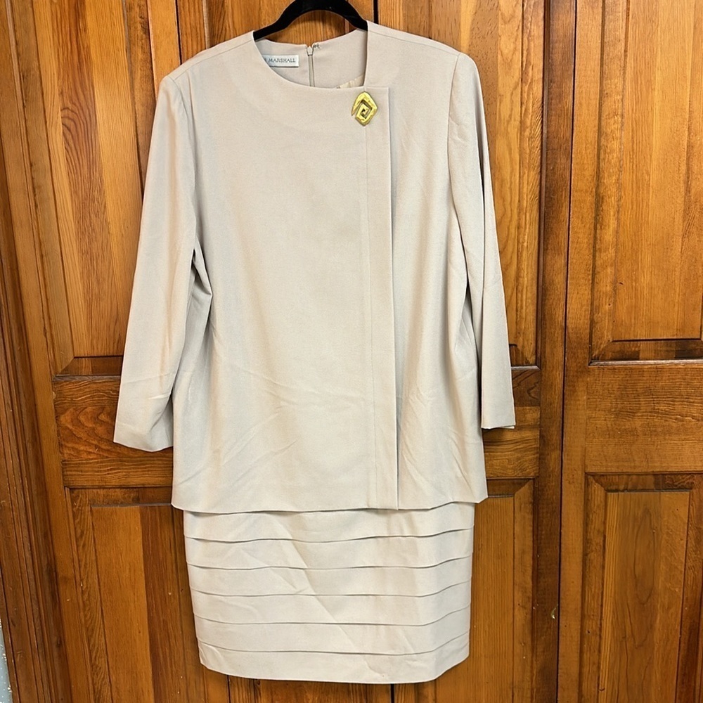 Ildi Marshall Beige Long-sleeved Longline Layered Bottom Dress Size 16